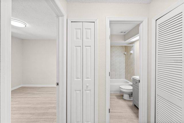3800 34TH AVENUE S 203, St Petersburg, FL 33711