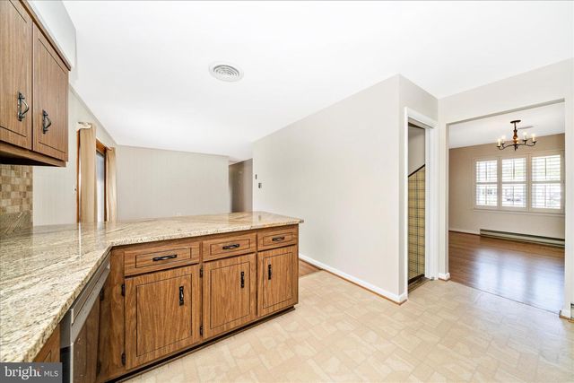 5811 CORPORAL JONES CT, Mount Airy, MD 21771