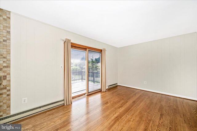 5811 CORPORAL JONES CT, Mount Airy, MD 21771
