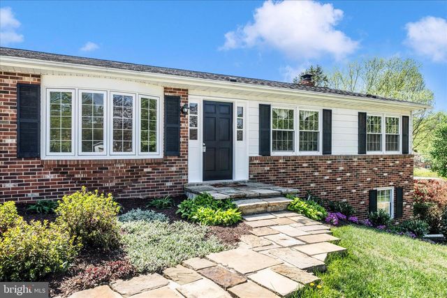 5811 CORPORAL JONES CT, Mount Airy, MD 21771