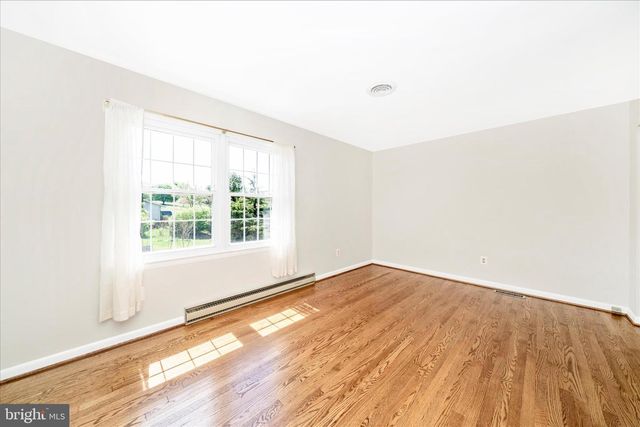 5811 CORPORAL JONES CT, Mount Airy, MD 21771
