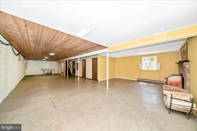 5811 CORPORAL JONES CT, Mount Airy, MD 21771