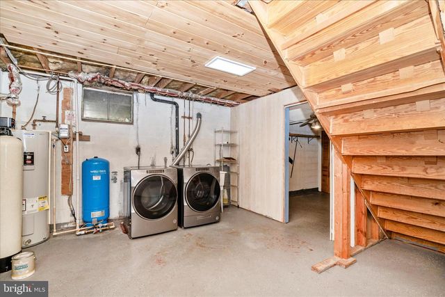 5811 CORPORAL JONES CT, Mount Airy, MD 21771