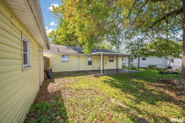 2527 W WESTMINISTER Avenue, Peoria, IL 61604