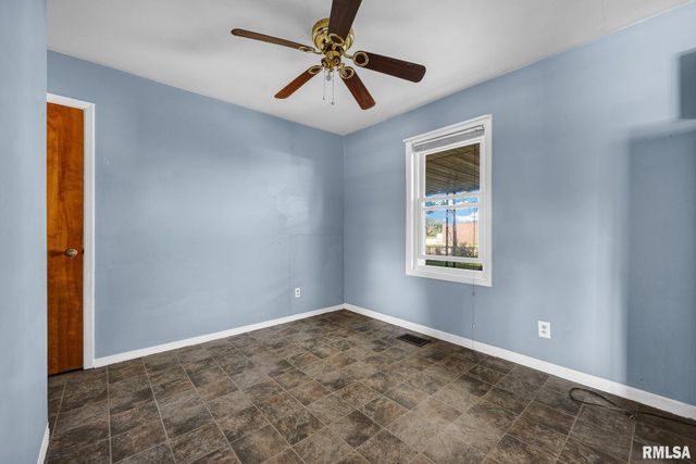 2527 W WESTMINISTER Avenue, Peoria, IL 61604