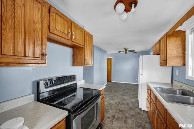 2527 W WESTMINISTER Avenue, Peoria, IL 61604
