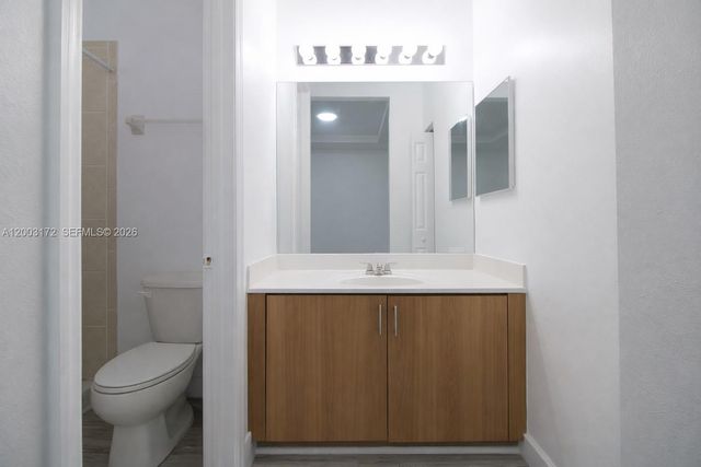 2264 NE 42nd Cir, Homestead, FL 33033