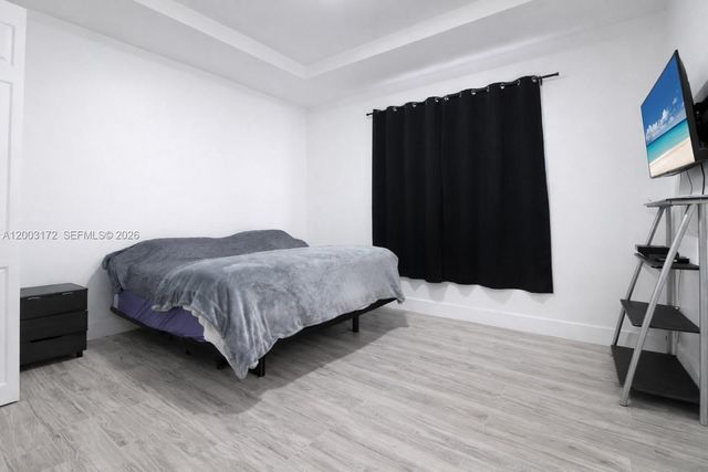 2264 NE 42nd Cir, Homestead, FL 33033