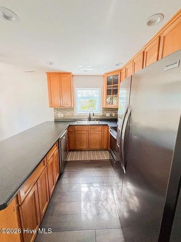 1311 S 41st Street, Wilmington, NC 28403