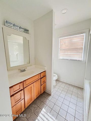1311 S 41st Street, Wilmington, NC 28403