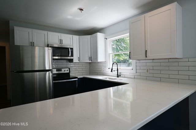 1311 S 41st Street, Wilmington, NC 28403