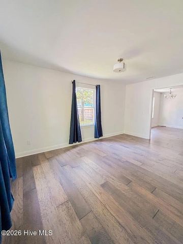 1311 S 41st Street, Wilmington, NC 28403