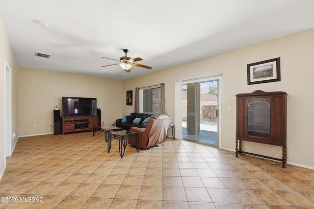 5076 W Wild Burro Spring Drive, Marana, AZ 85658