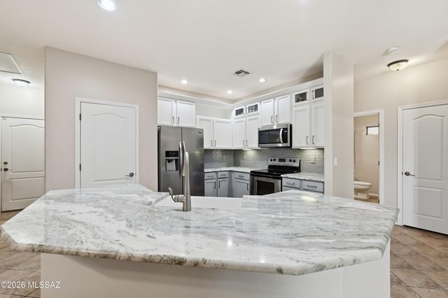 5076 W Wild Burro Spring Drive, Marana, AZ 85658