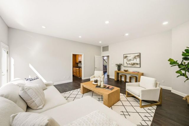 18400 Lakeview Court, Los Gatos, CA 95033