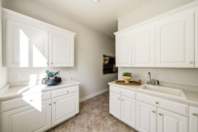 18400 Lakeview Court, Los Gatos, CA 95033