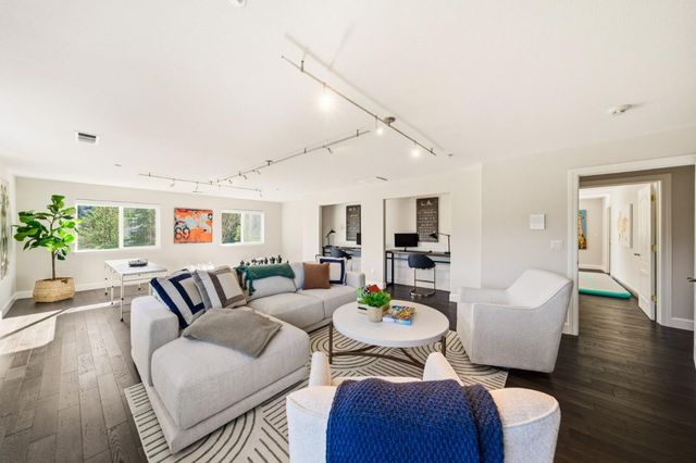 18400 Lakeview Court, Los Gatos, CA 95033