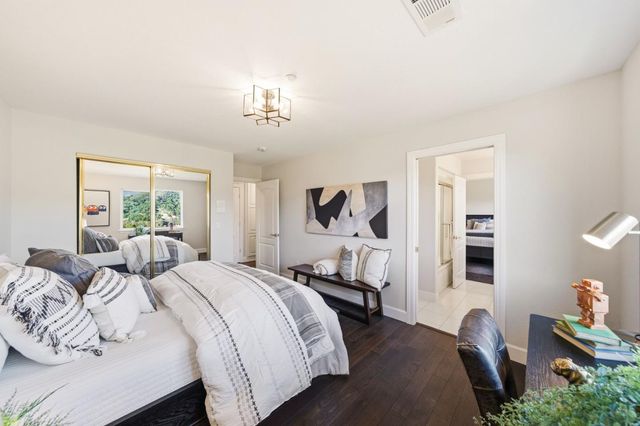 18400 Lakeview Court, Los Gatos, CA 95033