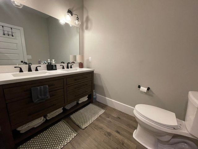 123 Park Valley Court, Anderson, MO 64831