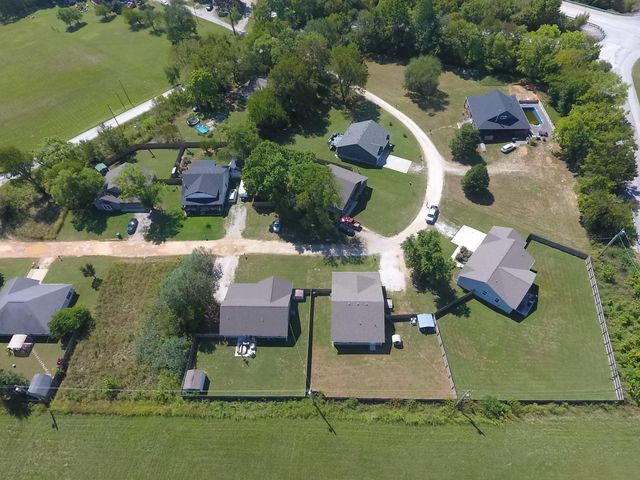 123 Park Valley Court, Anderson, MO 64831