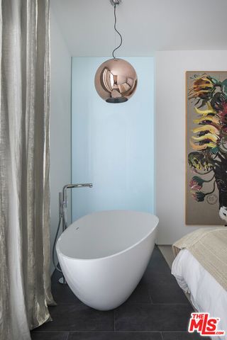 2635 Hargrave Drive, Los Angeles, CA 90068