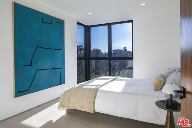 2635 Hargrave Drive, Los Angeles, CA 90068