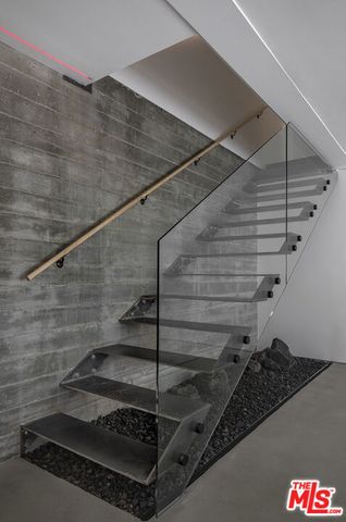 2635 Hargrave Drive, Los Angeles, CA 90068