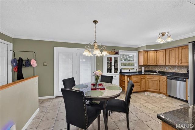 11540 Burgess Avenue, Bridgeton, MO 63044