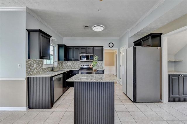 398 Beech Hollow Trail, Loganville, GA 30052