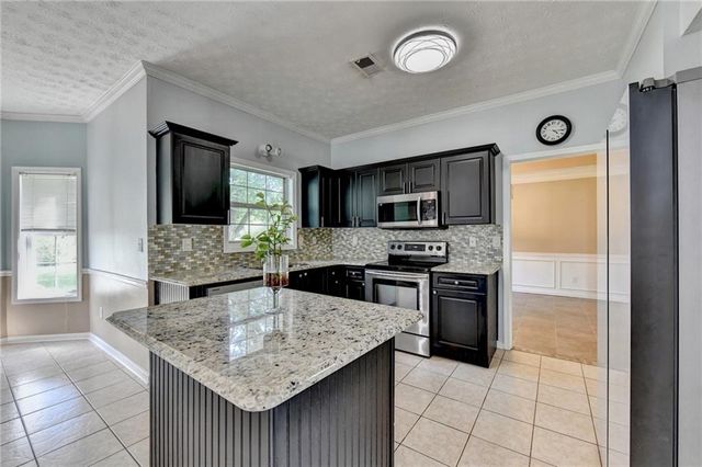 398 Beech Hollow Trail, Loganville, GA 30052