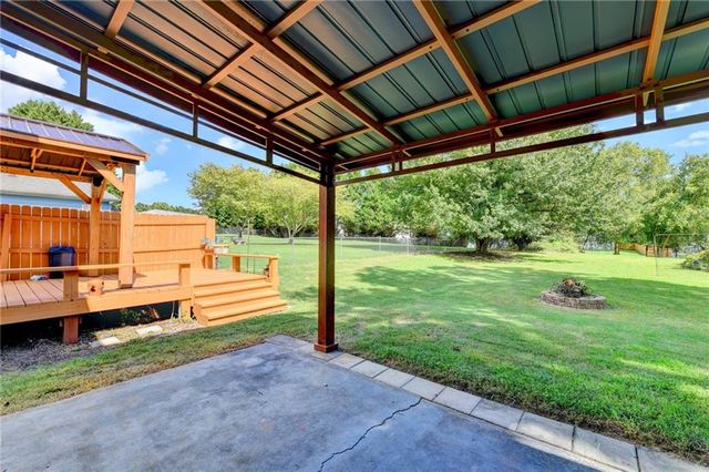 398 Beech Hollow Trail, Loganville, GA 30052