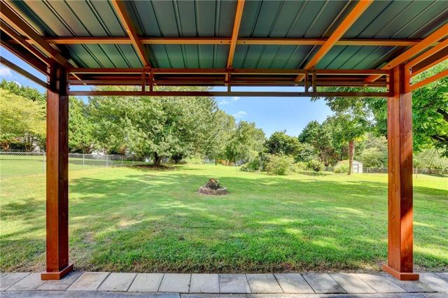 398 Beech Hollow Trail, Loganville, GA 30052