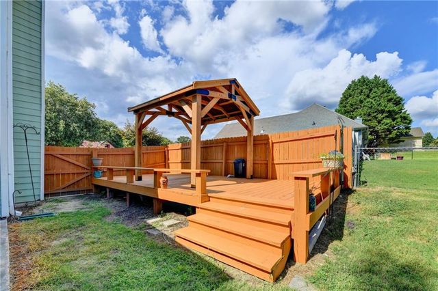 398 Beech Hollow Trail, Loganville, GA 30052