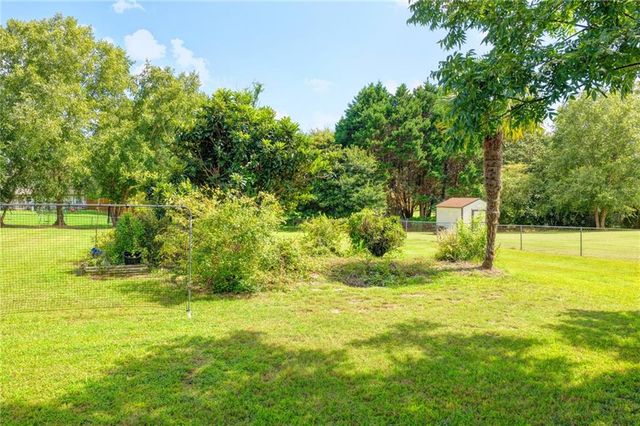 398 Beech Hollow Trail, Loganville, GA 30052