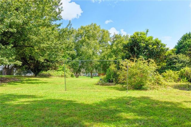 398 Beech Hollow Trail, Loganville, GA 30052