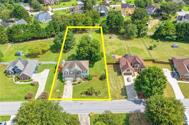 398 Beech Hollow Trail, Loganville, GA 30052