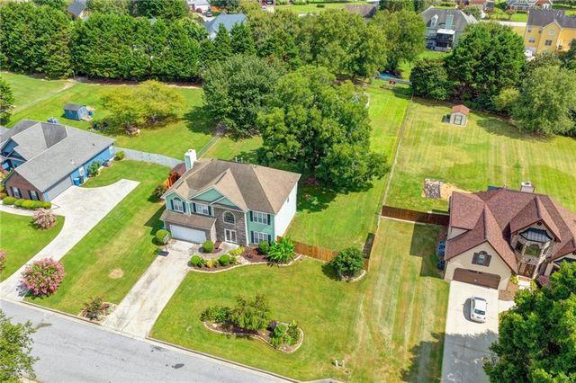 398 Beech Hollow Trail, Loganville, GA 30052