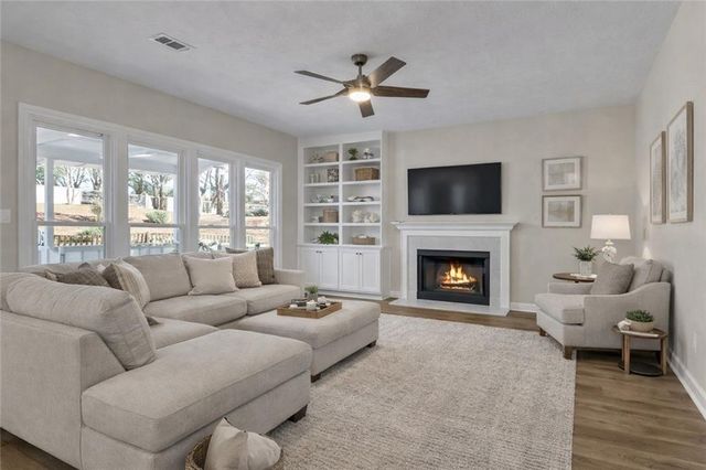 4271 Glenlake Drive NW, Kennesaw, GA 30144