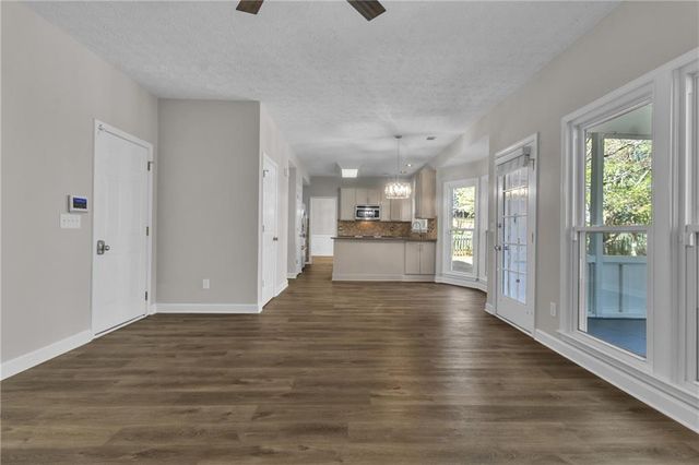 4271 Glenlake Drive NW, Kennesaw, GA 30144