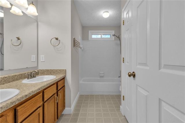 4271 Glenlake Drive NW, Kennesaw, GA 30144