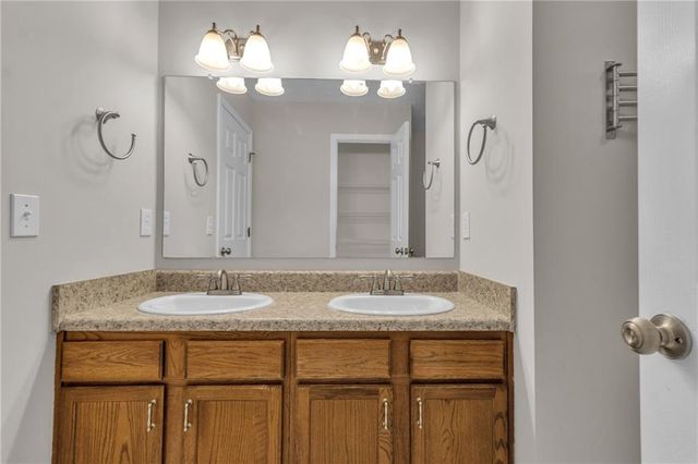 4271 Glenlake Drive NW, Kennesaw, GA 30144