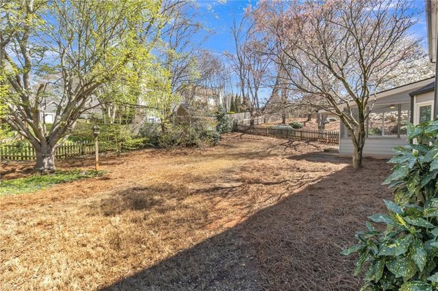 4271 Glenlake Drive NW, Kennesaw, GA 30144