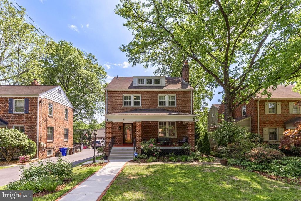 4405 VAN BUREN ST, University Park, MD 20782