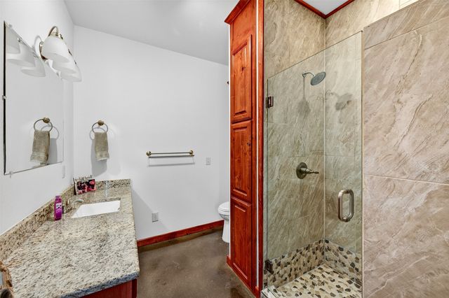 203 Mockingbird Street, Ector, TX 75439