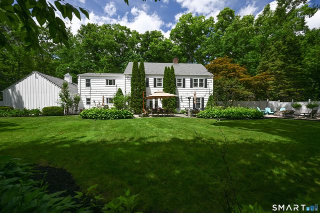 4A Maplecrest Drive, Danbury, CT 06811