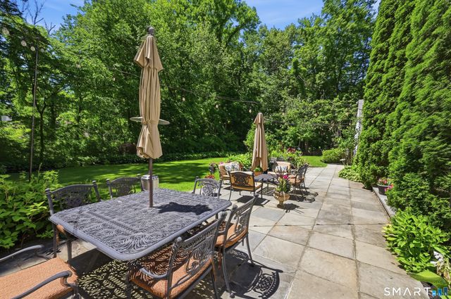 4A Maplecrest Drive, Danbury, CT 06811