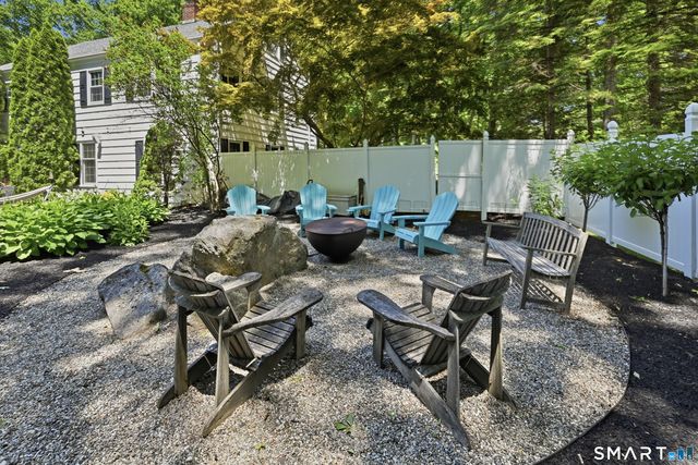 4A Maplecrest Drive, Danbury, CT 06811