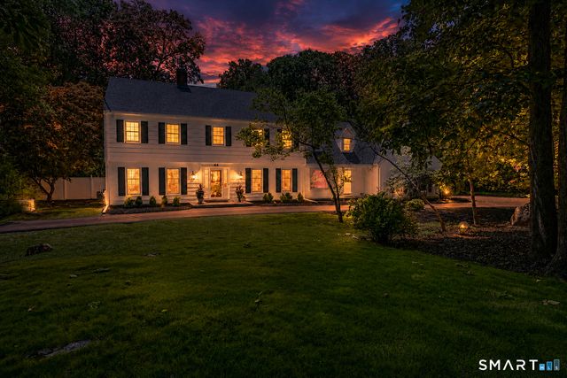 4A Maplecrest Drive, Danbury, CT 06811