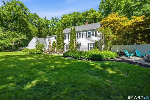 4A Maplecrest Drive, Danbury, CT 06811