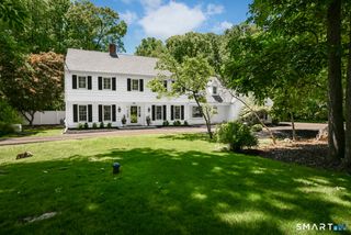 4A Maplecrest Drive, Danbury, CT 06811